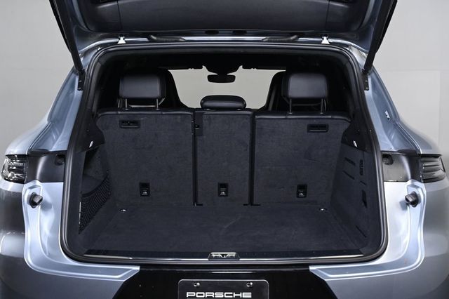 2025 Porsche Cayenne GTS - 23026377 - 24