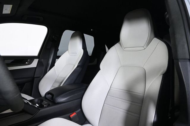 2025 Porsche Cayenne GTS - 23026377 - 4