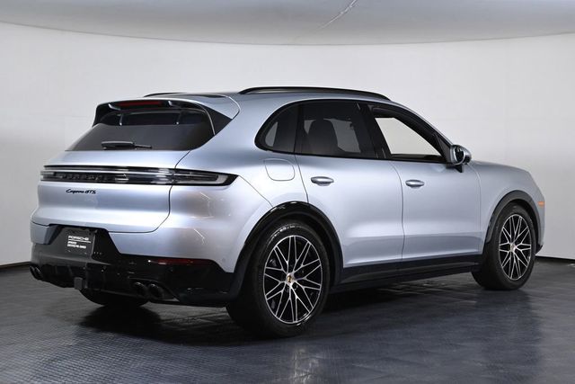 2025 Porsche Cayenne GTS - 23026377 - 6