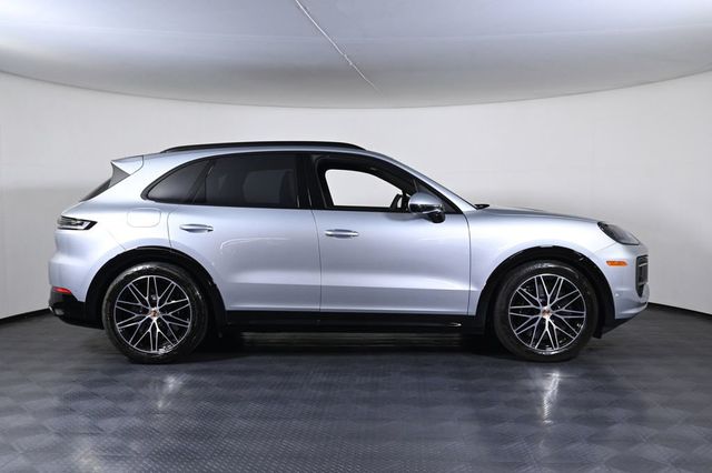 2025 Porsche Cayenne GTS - 23026377 - 7