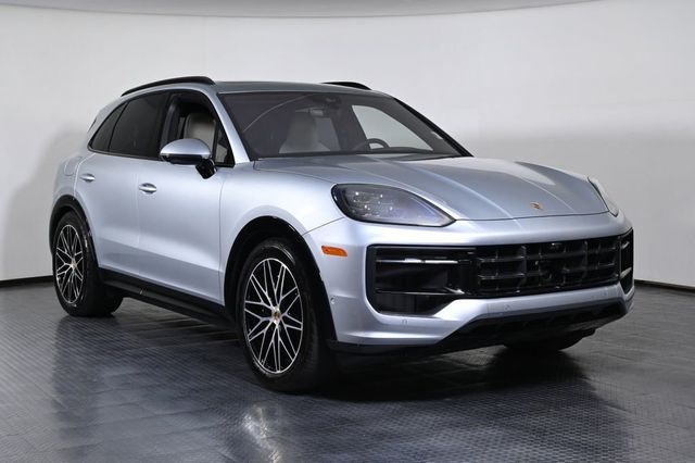 2025 Porsche Cayenne GTS - 23026377 - 8