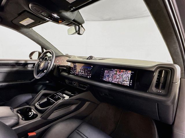 2025 Porsche Cayenne GTS - 23085448 - 16