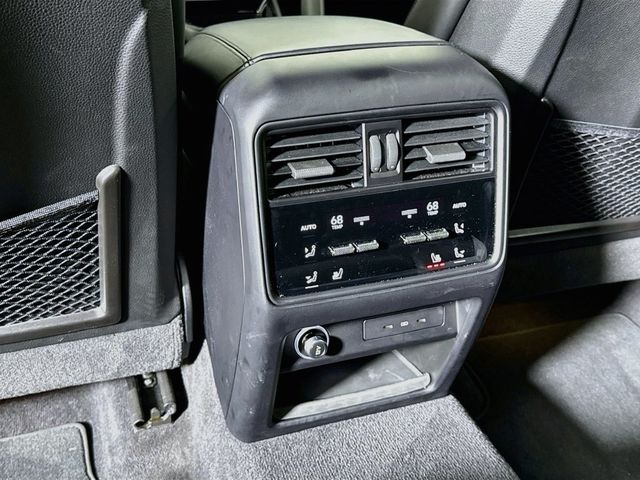2025 Porsche Cayenne GTS - 23085448 - 19