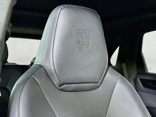 2025 Porsche Cayenne GTS - 23085448 - 22