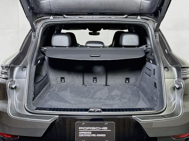 2025 Porsche Cayenne GTS - 23085448 - 27