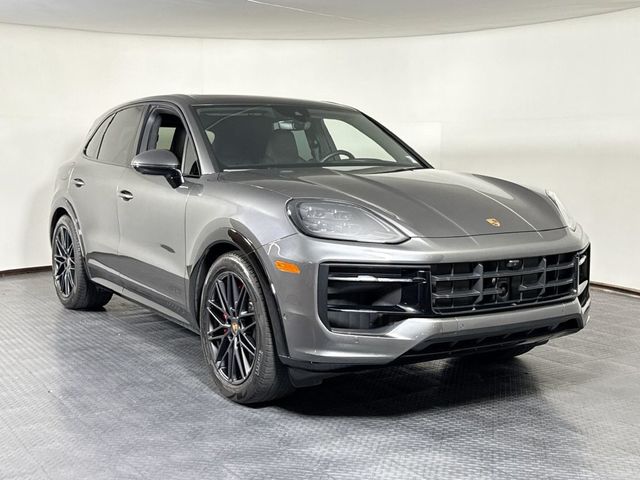 2025 Porsche Cayenne GTS - 23085448 - 8