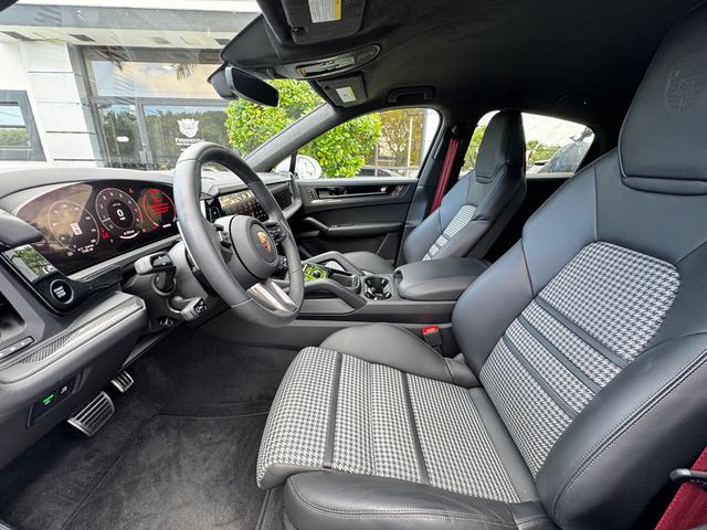 2025 Porsche Cayenne GTS Coupe AWD - 22956149 - 10