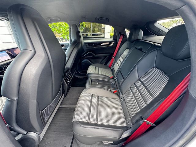 2025 Porsche Cayenne GTS Coupe AWD - 22956149 - 15