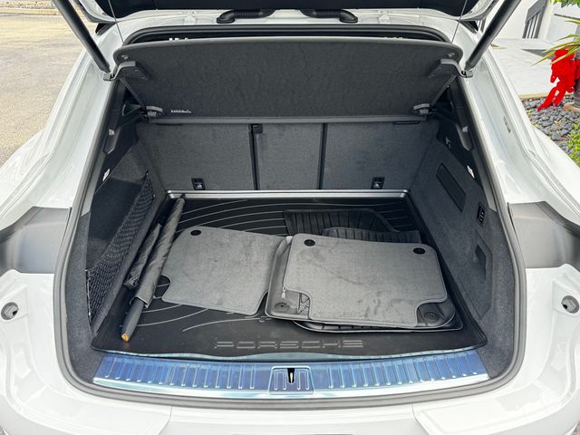 2025 Porsche Cayenne GTS Coupe AWD - 22956149 - 17