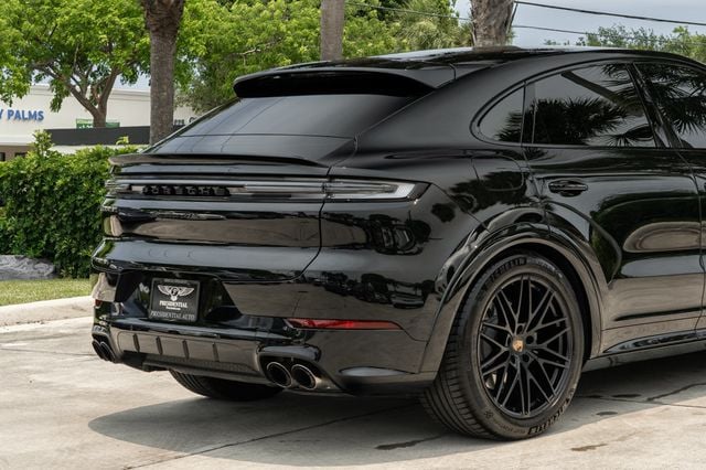 2025 Porsche Cayenne GTS Coupe AWD - 23037995 - 11