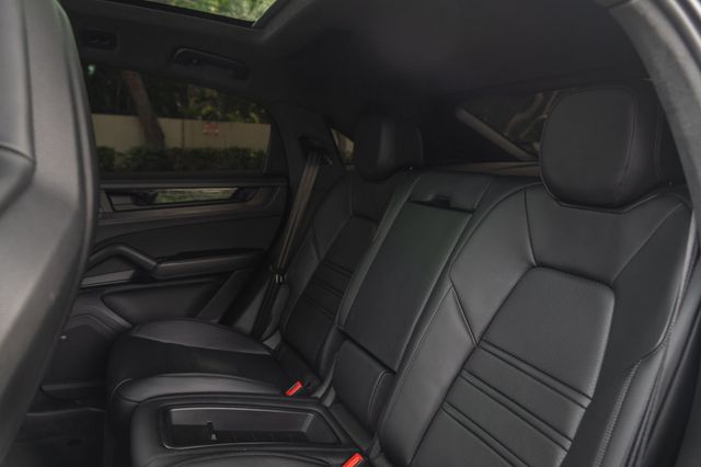 2025 Porsche Cayenne GTS Coupe AWD - 23037995 - 20