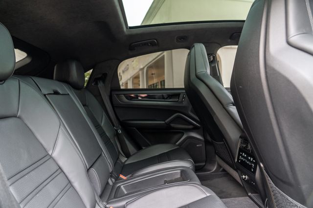 2025 Porsche Cayenne GTS Coupe AWD - 23037995 - 22