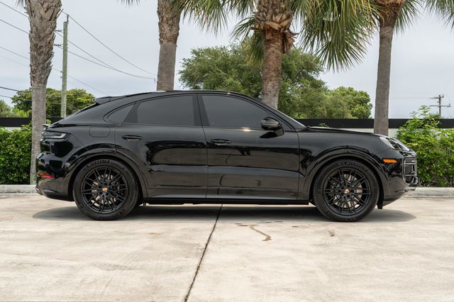 2025 Porsche Cayenne GTS Coupe AWD - 23037995 - 6
