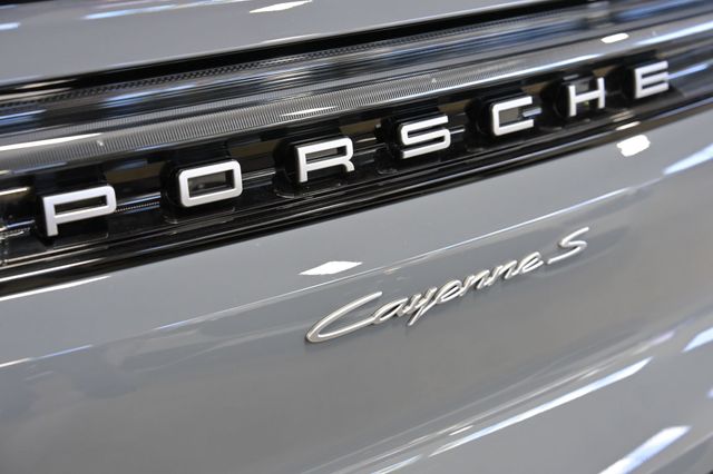 2025 Porsche Cayenne S Coupe AWD - 23007101 - 10