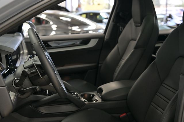 2025 Porsche Cayenne S Coupe AWD - 23007101 - 19