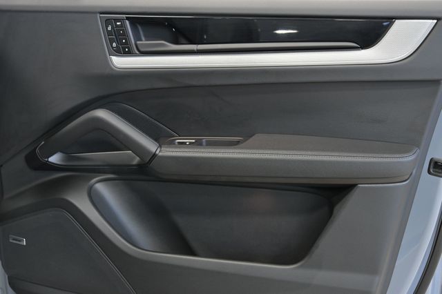 2025 Porsche Cayenne S Coupe AWD - 23007101 - 37