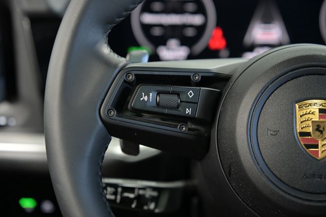 2025 Porsche Cayenne S Coupe AWD - 23007101 - 40