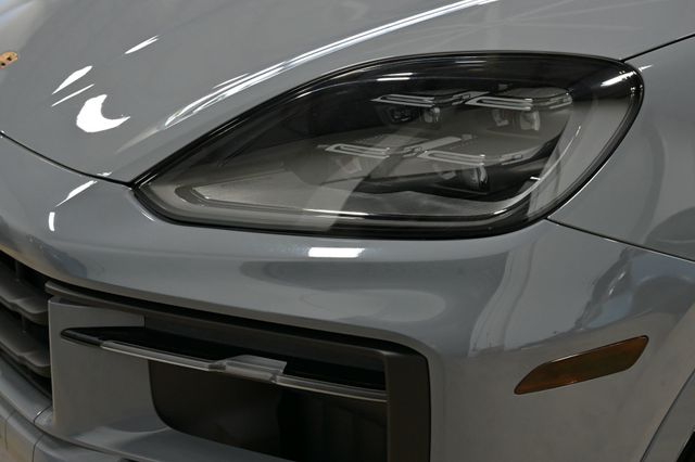 2025 Porsche Cayenne S Coupe AWD - 23007101 - 4