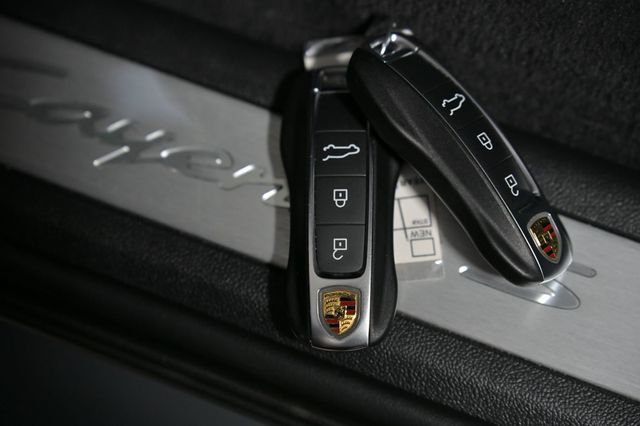 2025 Porsche Cayenne S Coupe AWD - 23007101 - 54