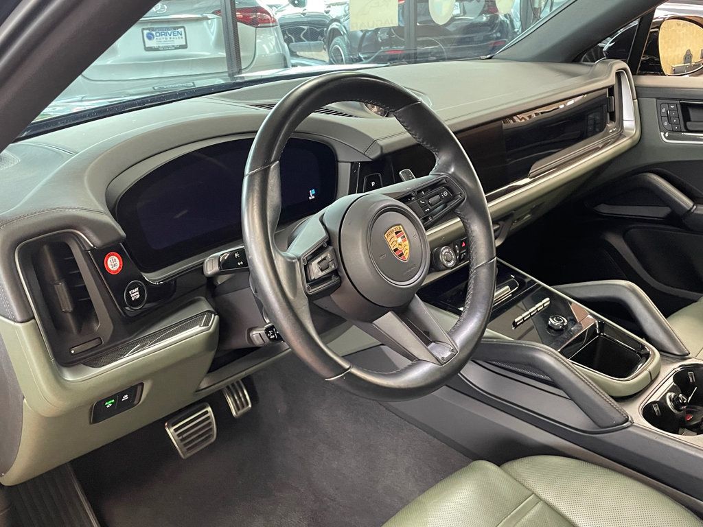 2025 Porsche Cayenne S E-Hybrid Coupe AWD - 23095614 - 17