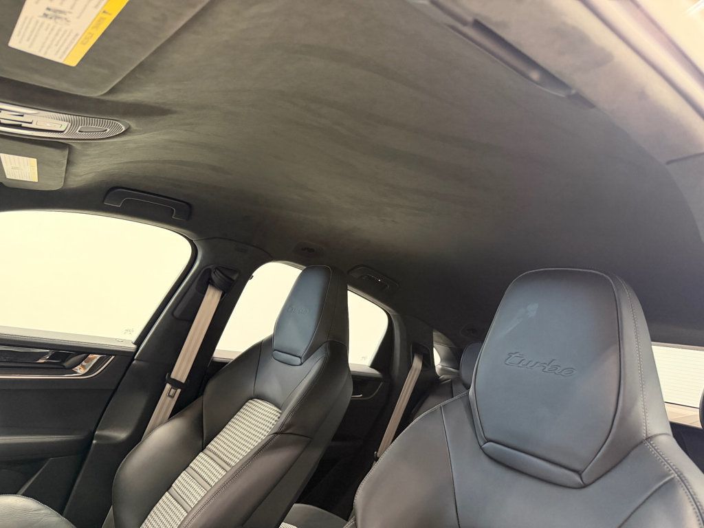 2025 Porsche Cayenne Turbo E-Hybrid Coupe AWD - 23065574 - 11