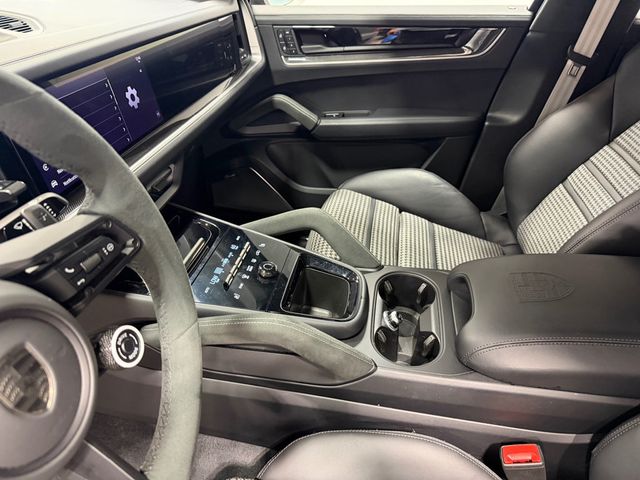 2025 Porsche Cayenne Turbo E-Hybrid Coupe AWD - 23065574 - 14