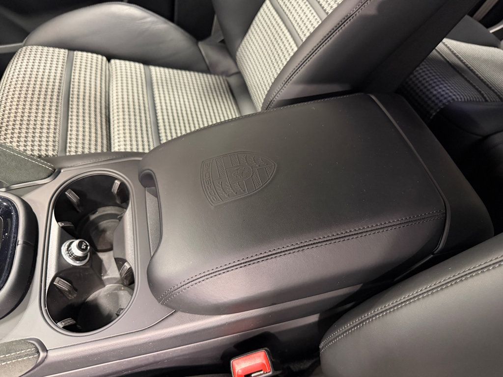 2025 Porsche Cayenne Turbo E-Hybrid Coupe AWD - 23065574 - 19