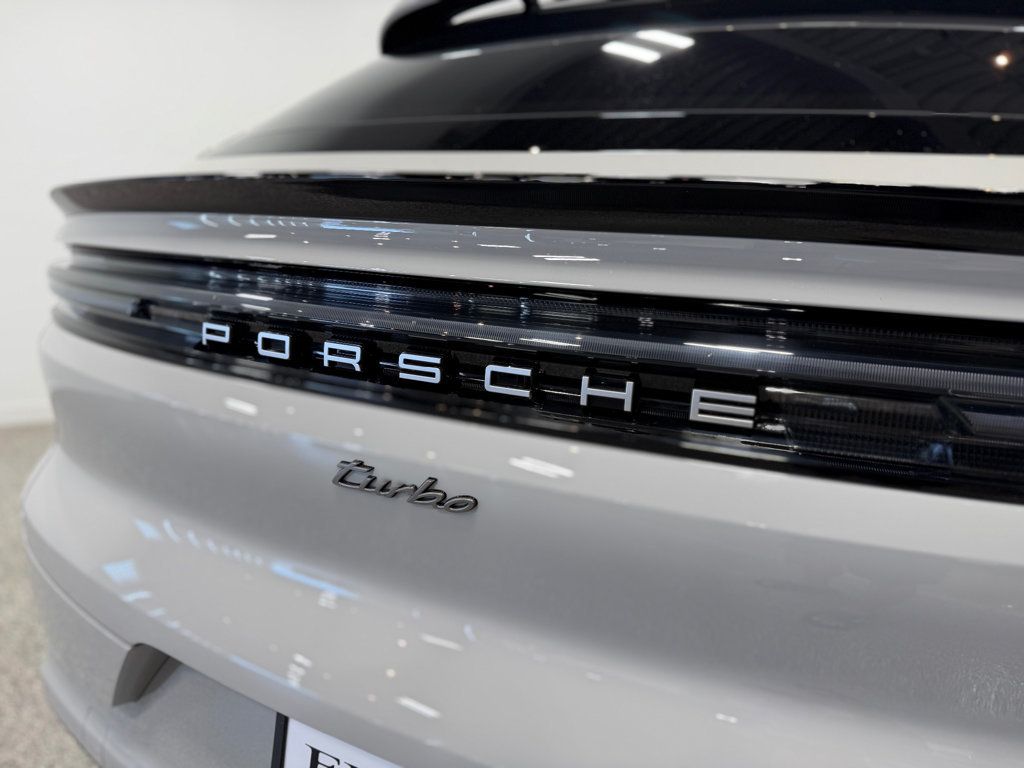 2025 Porsche Cayenne Turbo E-Hybrid Coupe AWD - 23065574 - 36