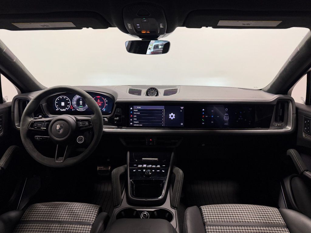 2025 Porsche Cayenne Turbo E-Hybrid Coupe AWD - 23065574 - 47