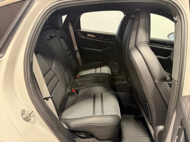 2025 Porsche Cayenne Turbo E-Hybrid Coupe AWD - 23065574 - 53