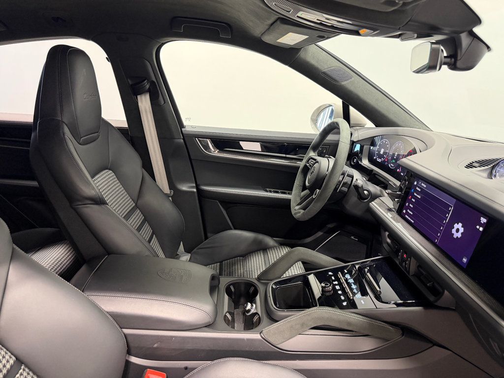 2025 Porsche Cayenne Turbo E-Hybrid Coupe AWD - 23065574 - 60