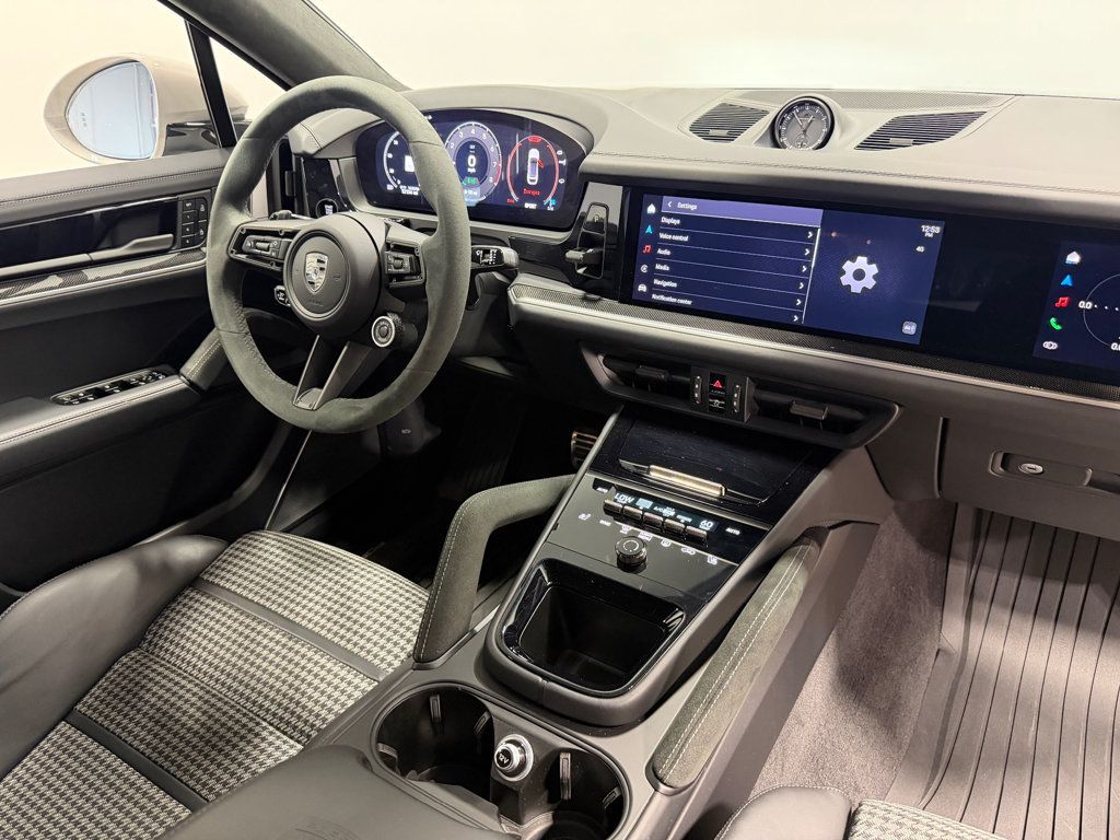 2025 Porsche Cayenne Turbo E-Hybrid Coupe AWD - 23065574 - 64