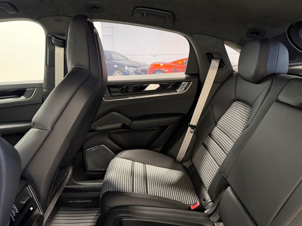 2025 Porsche Cayenne Turbo E-Hybrid Coupe AWD - 23065574 - 79