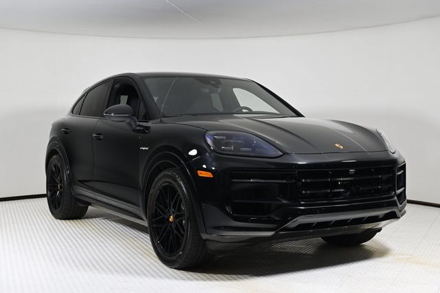 2025 Porsche Cayenne E-Hybrid Coupe S - 22915929 - 8