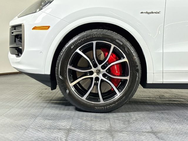 2025 Porsche Cayenne E-Hybrid Coupe Turbo - 23099168 - 29