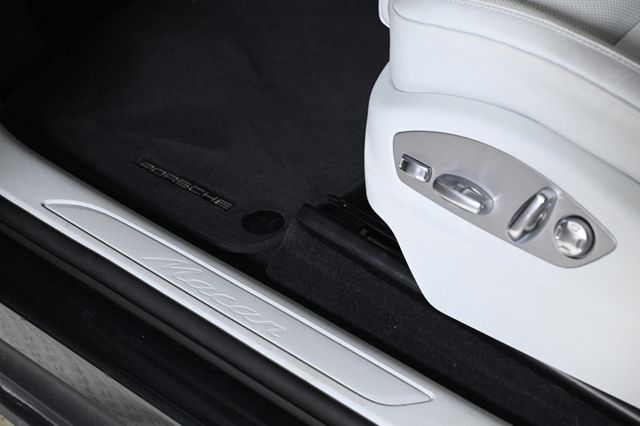 2025 Porsche Macan AWD - 22923903 - 23