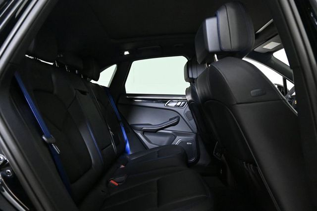 2025 Porsche Macan AWD - 22925304 - 18