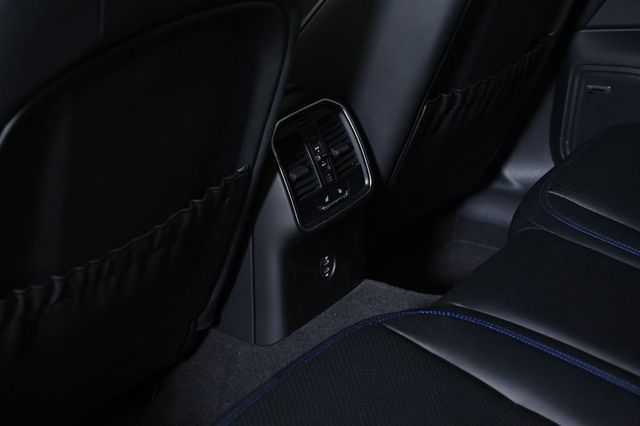 2025 Porsche Macan AWD - 22925304 - 19