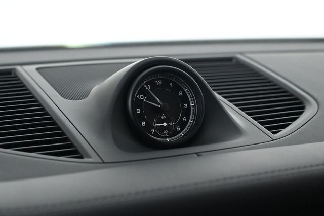 2025 Porsche Macan AWD - 23004402 - 24