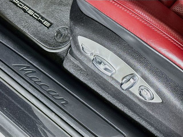 2025 Porsche Macan AWD - 23075643 - 25