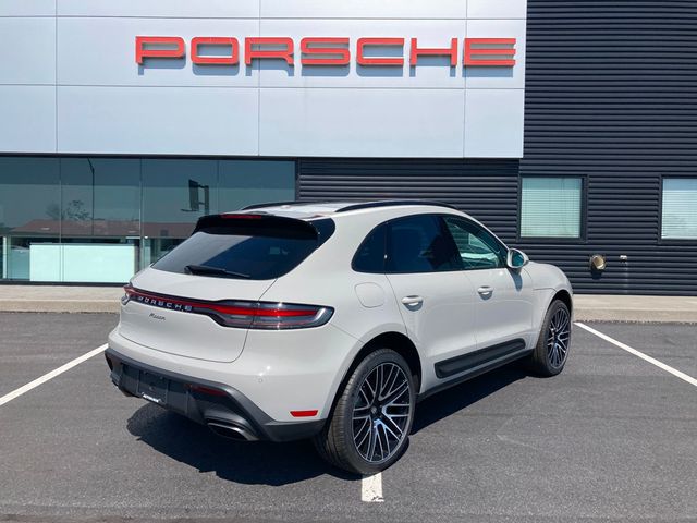 2025 Porsche Macan AWD - 22562199 - 11
