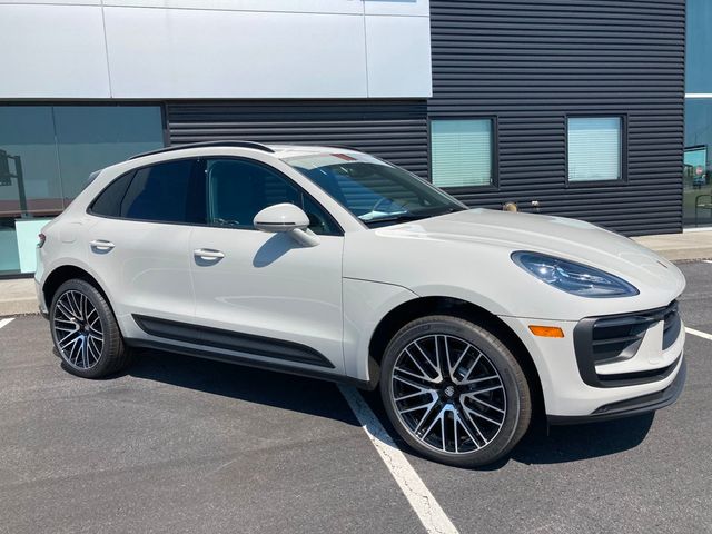 2025 Porsche Macan AWD - 22562199 - 17