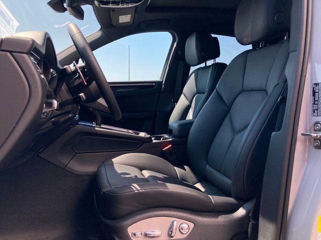 2025 Porsche Macan AWD - 22562199 - 23