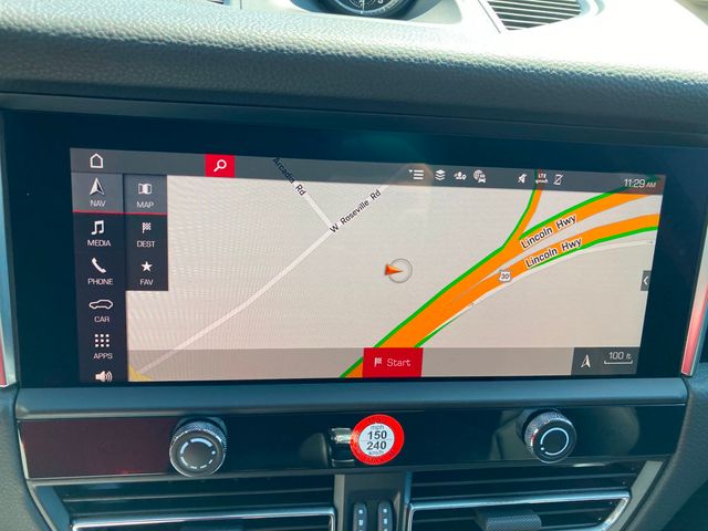 2025 Porsche Macan AWD - 22562199 - 25