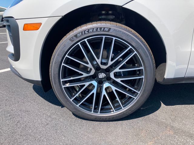 2025 Porsche Macan AWD - 22562199 - 5