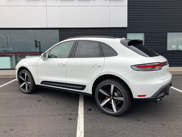 2025 Porsche Macan AWD - 22607299 - 9