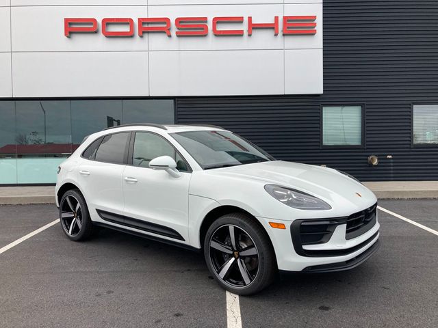 2025 Porsche Macan AWD - 22607299 - 16