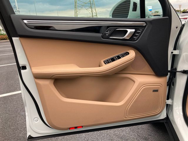 2025 Porsche Macan AWD - 22607299 - 20