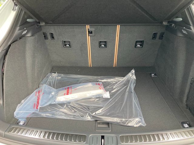 2025 Porsche Macan AWD - 22607299 - 28