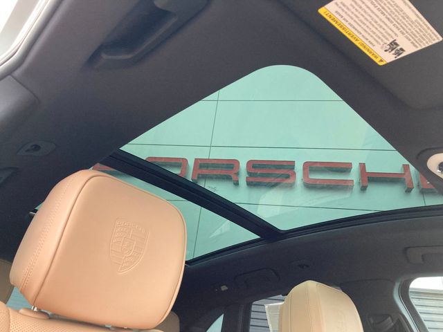 2025 Porsche Macan AWD - 22607299 - 32